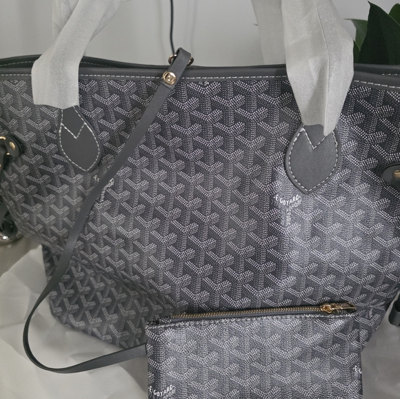 Goyard Gray Bag - Picture 1 of 4